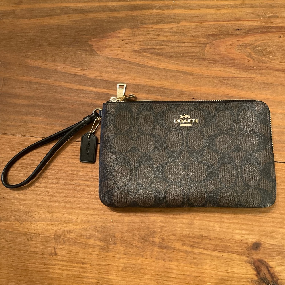 Never used coach wristlet